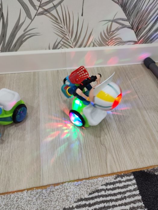 Игрушку детскую музыкальную