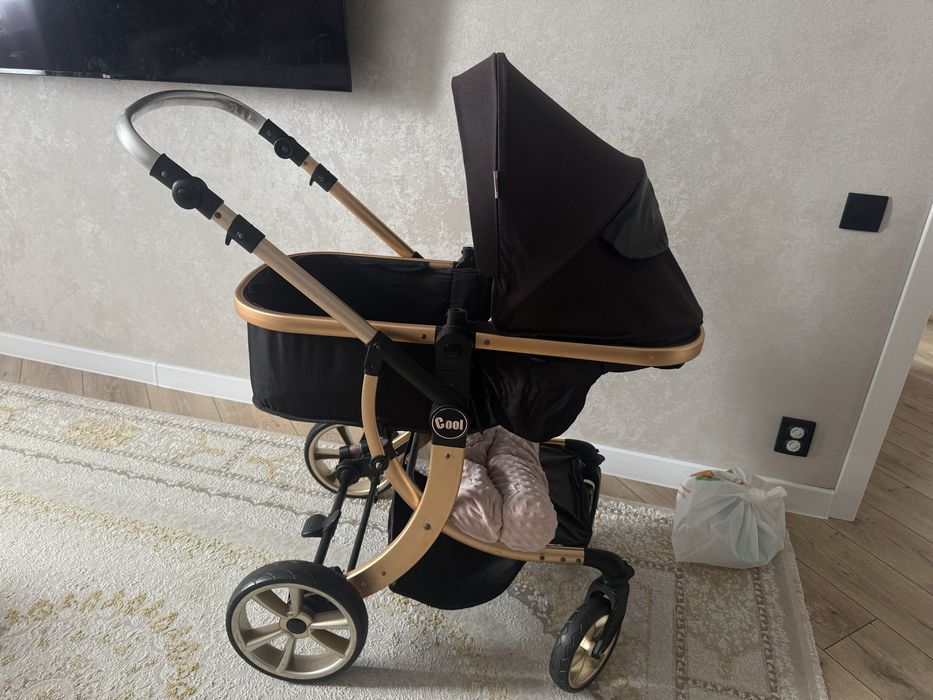 Продам коляску в хорошем состояние