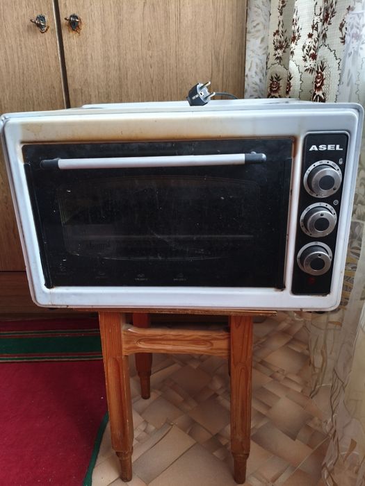 Продам электрическую духовку