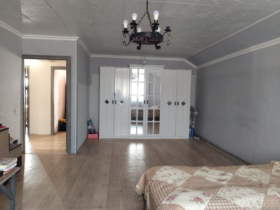 Продается недостроенный трехуровневый дом