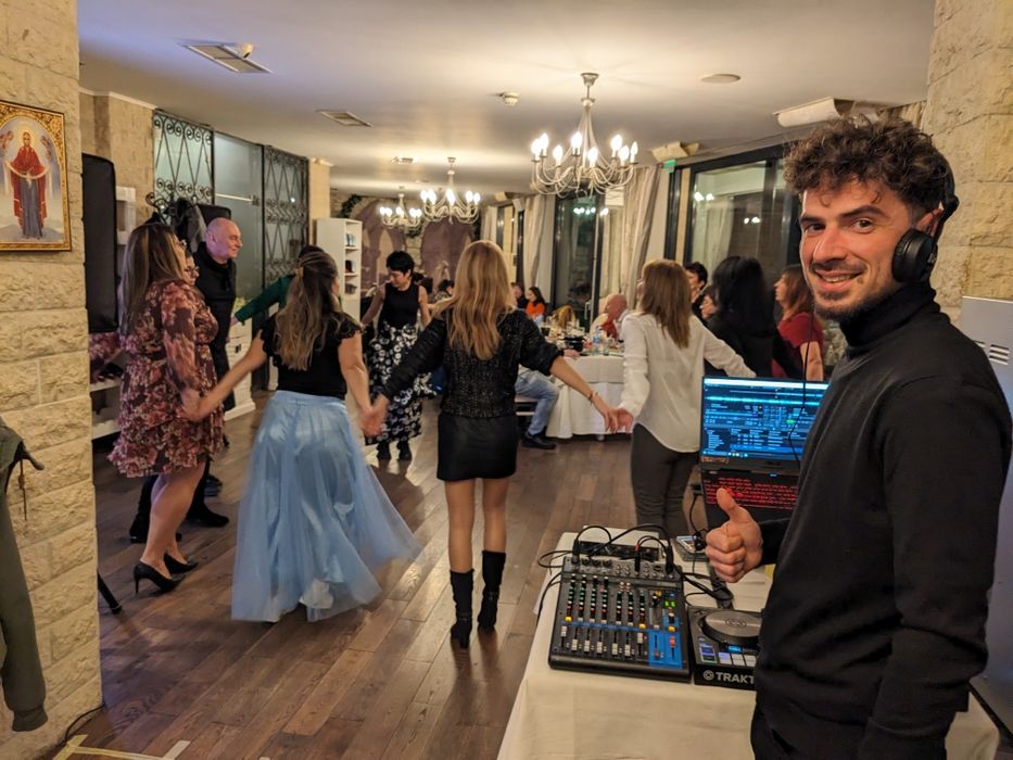 DJ (диджей) или водещ - гр. Варна
