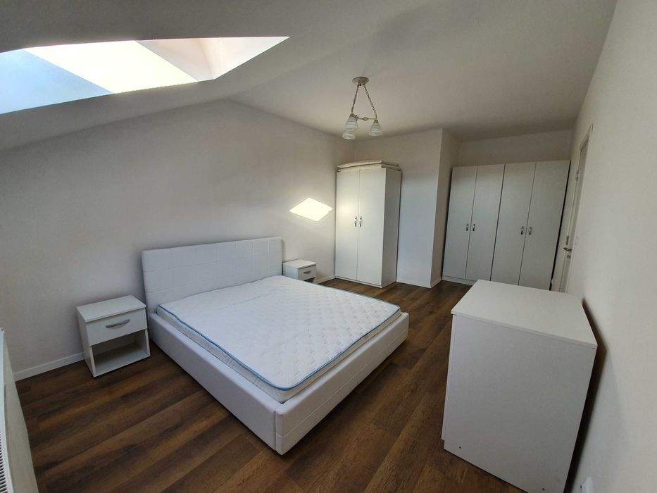 Dau spre inchiriere apartament  in partea de sus a orasului