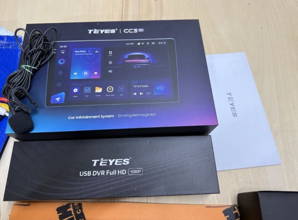 Полный комплект монитор teyes cc3 6/128,задняя камера,видеорегистратор