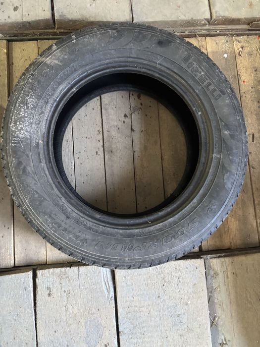Продам шины 215/65R16 производитель Pirelli