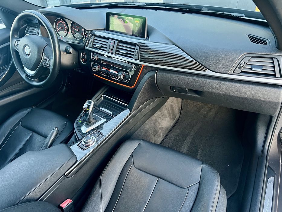 BMW 320d Luxury / Trapa / Camera marsarier/ Keyless