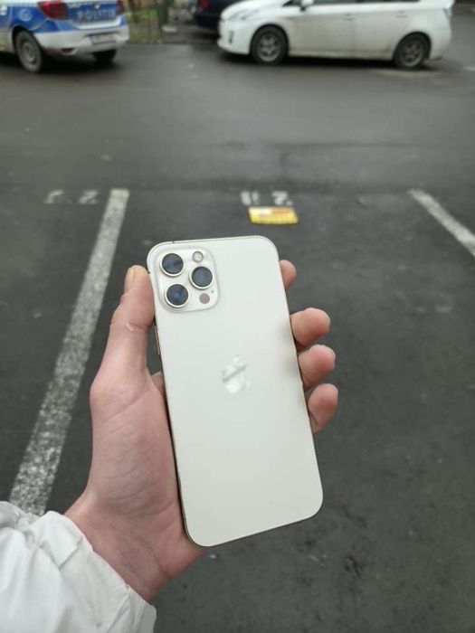 iPhone 12 Pro Max Gold