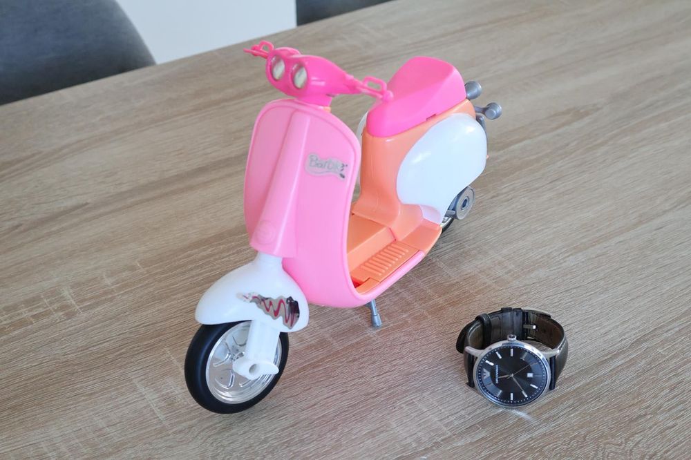 Scuter Barbie pentru papusi, jucarie copii