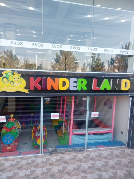 Oʻyingoh atraksion mebellari bilan sotiladi