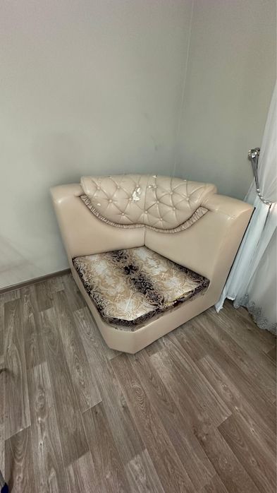 Продам диван в хорошем состоянии