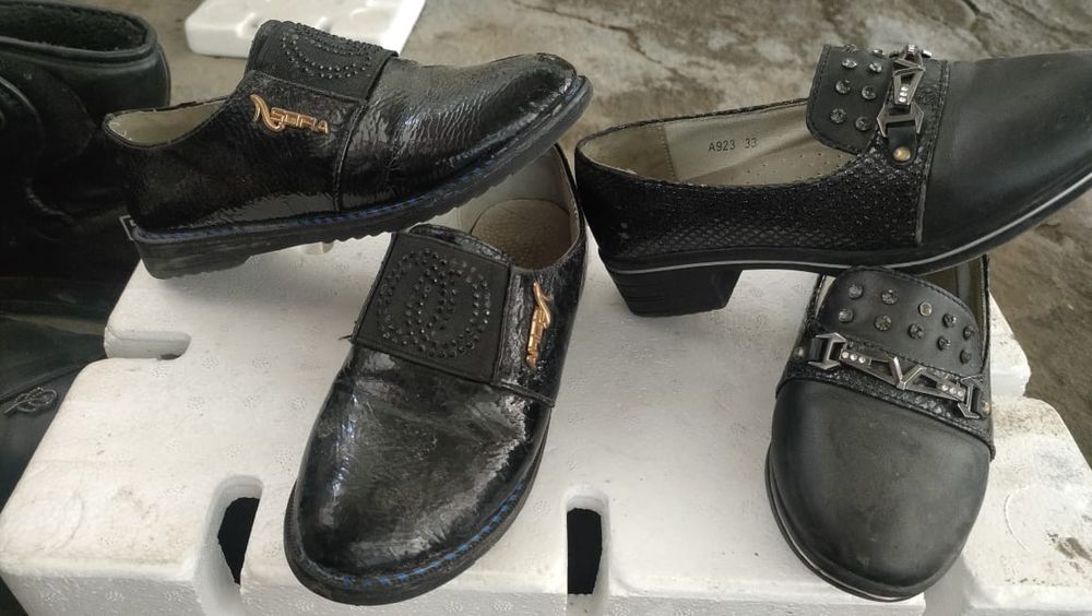 Продам детскую обувь для девочек и мальчиков