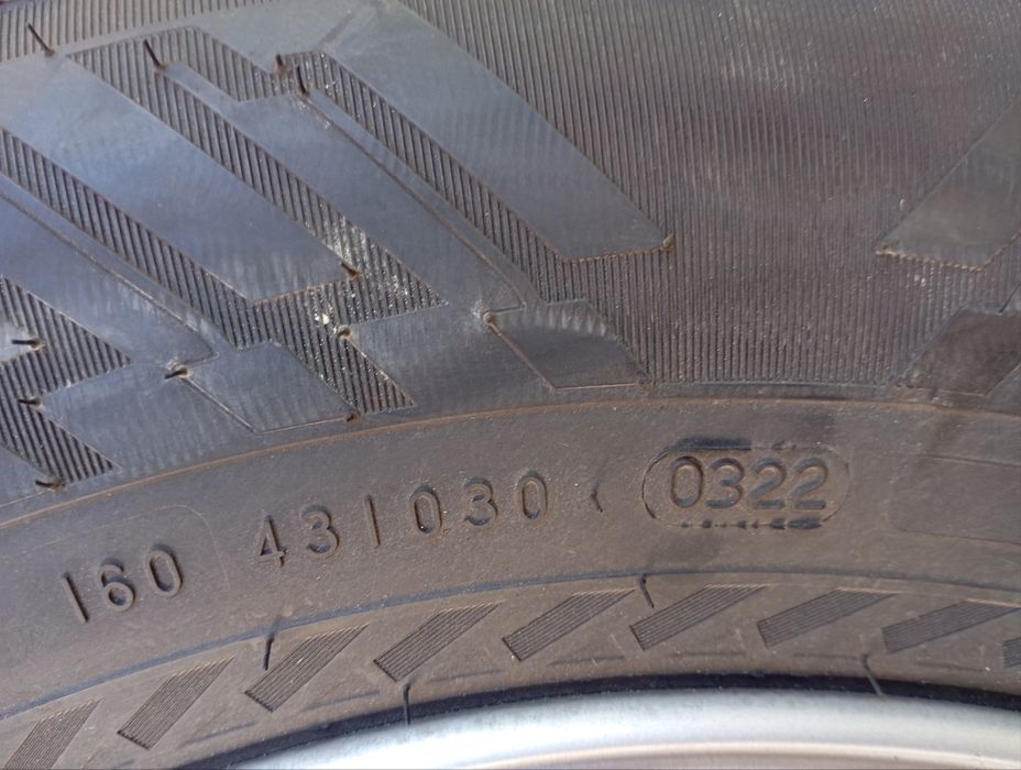 Оригинални Джанти Hyundai 16"с нови летни гуми