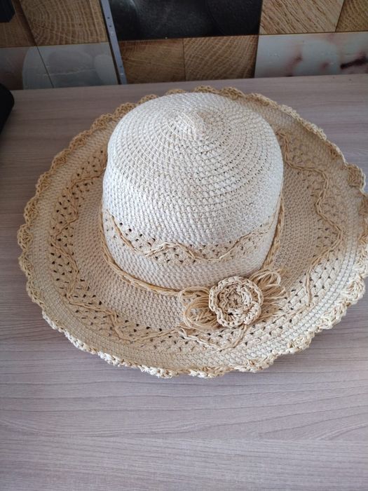 Женские шляпы продам