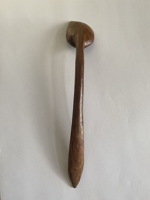 Дървена дялана лъжица