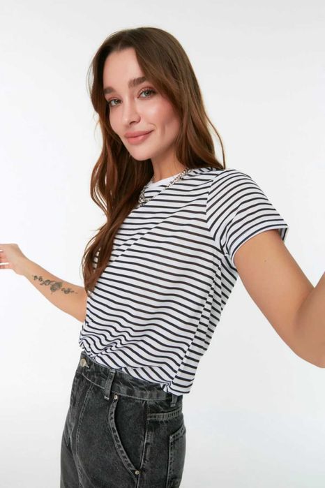 Futbolka - Ayollar Kiyimlari - Turkiya Kiyimlari