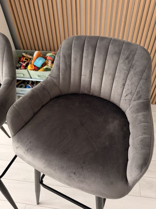 2 броя бар стола