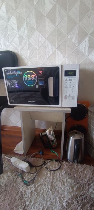 Продаётся микроволновка SAMSUNG
