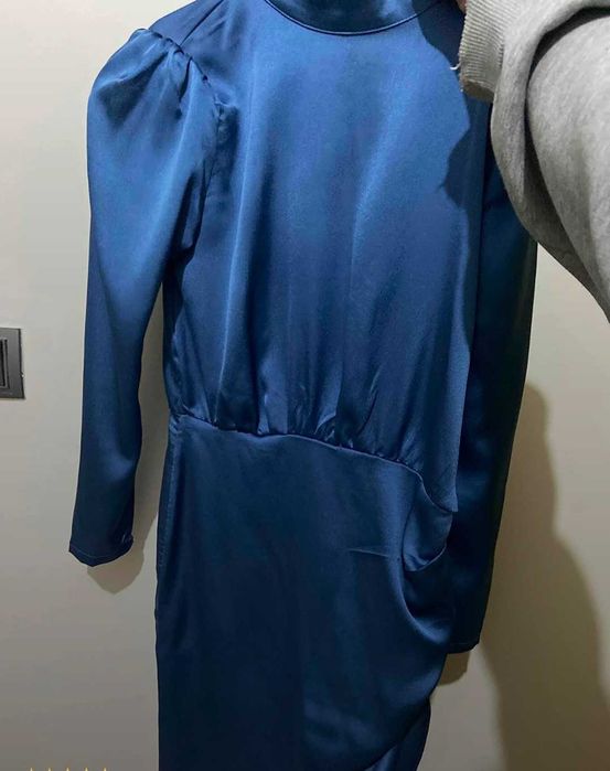 Рокля синя елегантна