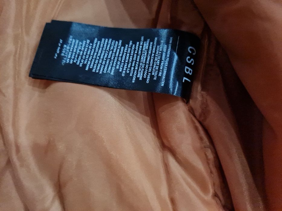 Бомбер атласный утепленный морковного цвета,размер 48.