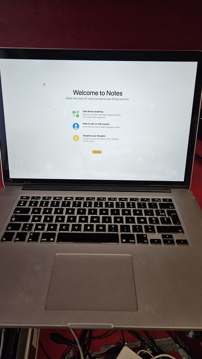 Laptop Apple A1398 i7 16gb 512 ssd cu defecte