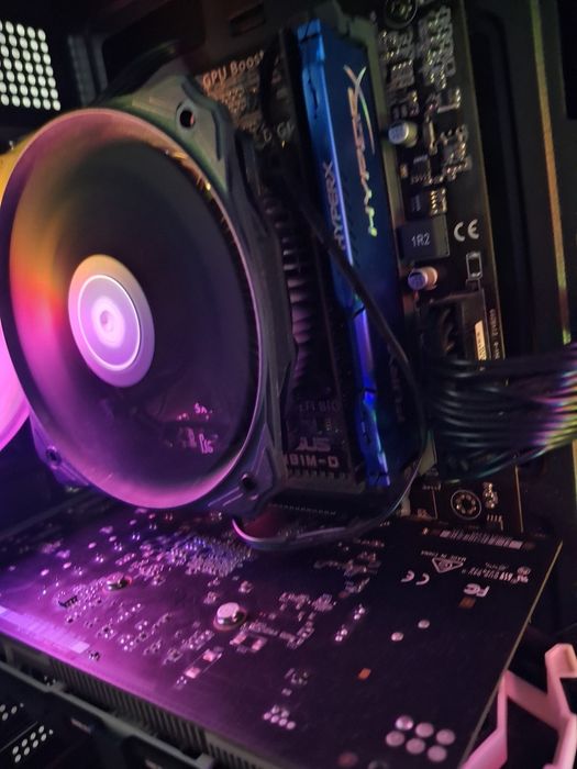Vând PC ,Urgent! Perfect funcțional .Preț negociabil!