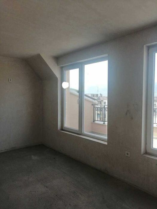 Продава се Тристаен апартамент в Пловдив, Тракия - 186 кв.м за 726 €/кв.м - Снимка #2