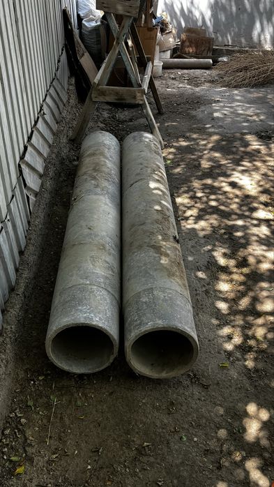 Извес труба. Товаря для строительства ремонта, труба, металлопрокат