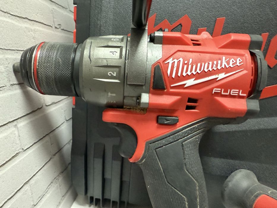 Шуруповерт+Болгарка Milwaukee оригинал!