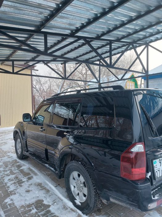 Продам mitsubishi pajero 2006
