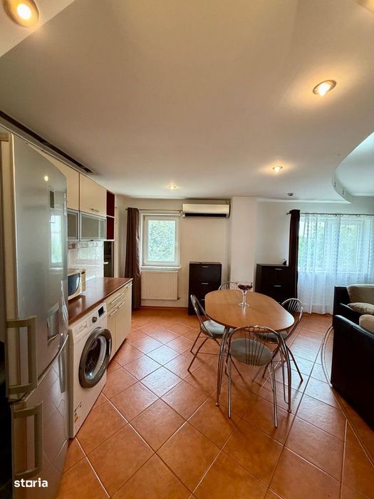 Apartament 3 camere 2 bai vedere la mare termen lung Zona Faleza Nord