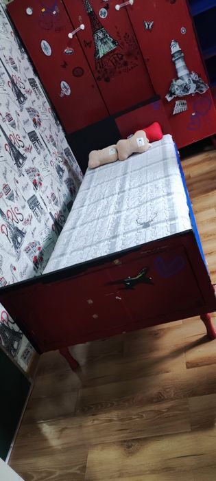 Кровать односпальная