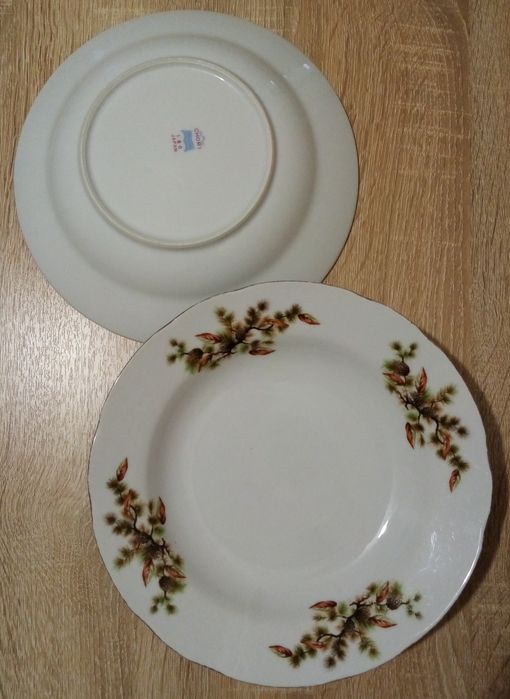 Тарелки фарфоровые суповые