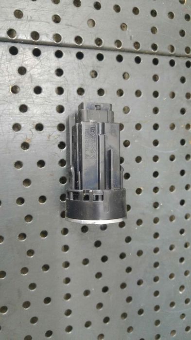 Buton start stop toyota yaris p9 2005dj0924 15a8544
