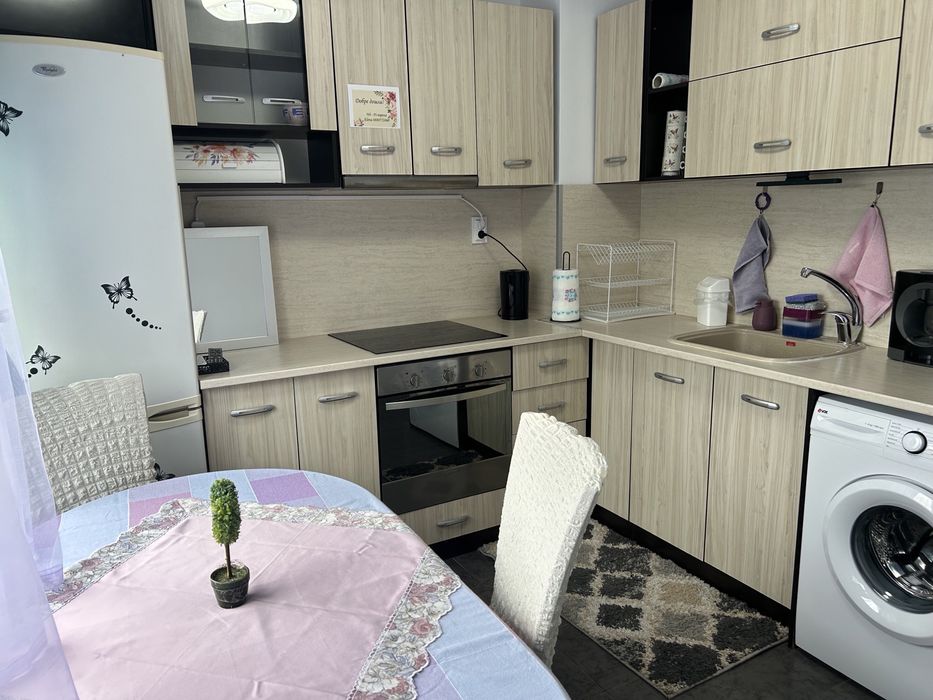 Три многостайни апартамента на една локация