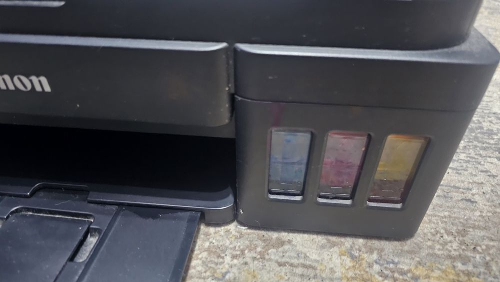 Imprimantă multifuncțională Canon PIXMA G2415 – stare foarte bună, cu