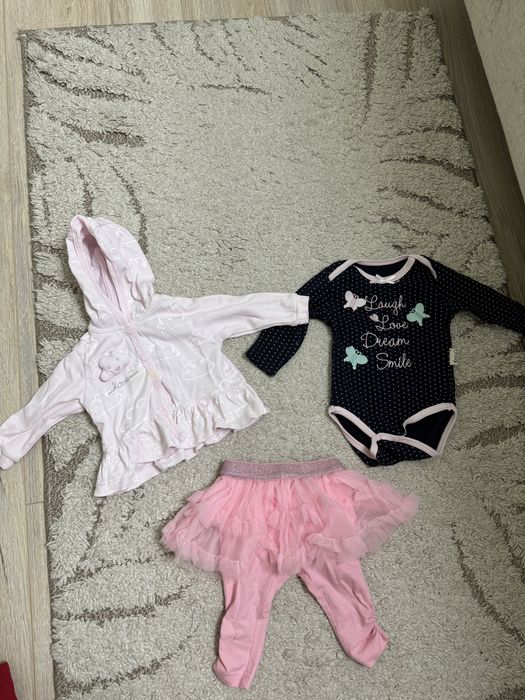 Пакет детских вещей на девочку шапочки