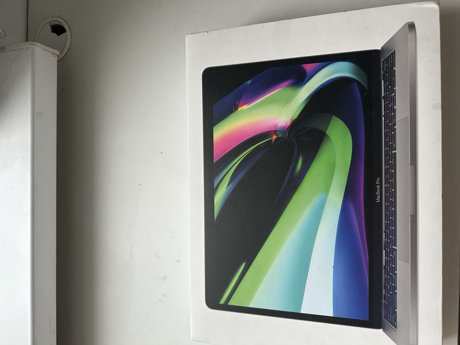 Продам MacBook Pro M1