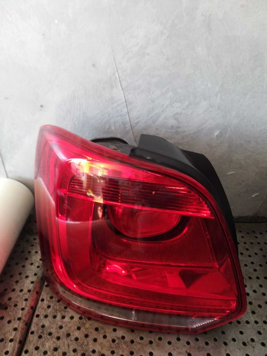 Stop tripla lampa stanga vw polo 6r 6r0 945257a