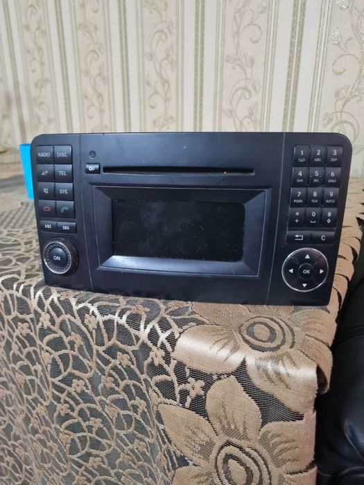 Magnitafon sotiladi.