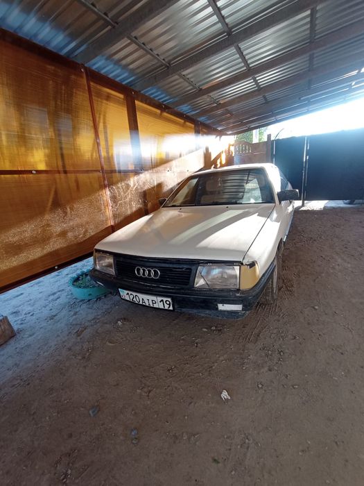 Продам. Audi 100