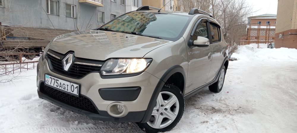 Продам авто рено сандеро стпвей
