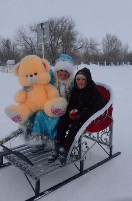 Продам Новогодние Сани