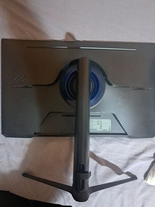 Монитор Samsung odyssey g3 LED 144Hz 27in .ЗА ЧАСТИ(СЧУПЕН ДИСПЛЕЙ)