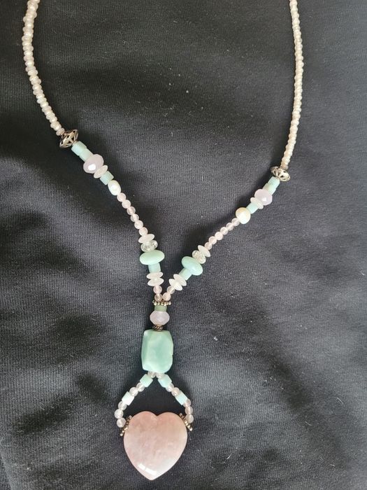 Колие с естествени кристали