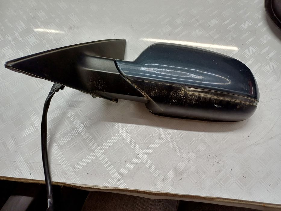 oglinda stanga audi a4 b8 - motorina 2010