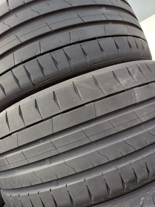 Гуми 225/35/19 Континентал