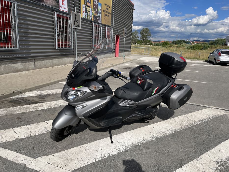 Suzuki burgman 650