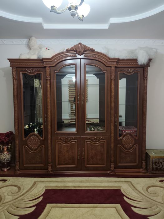 Стенка зал учун.