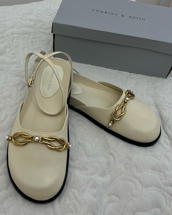 Босоножки Charles and Keith новые оригинал