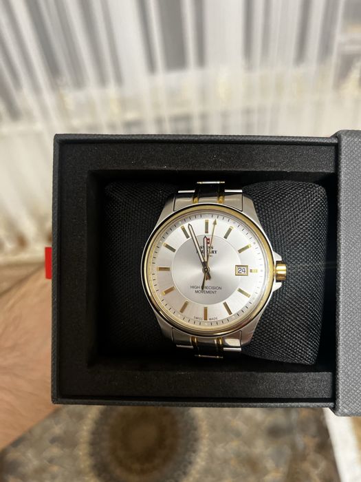 Часы Swiss Military