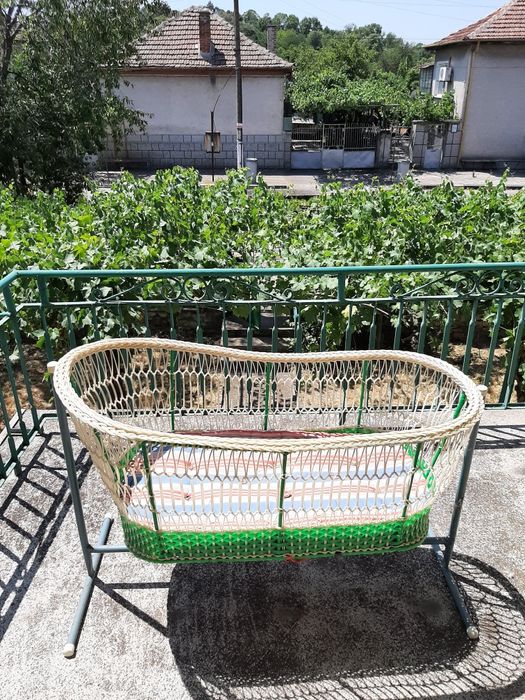 Винтидж детско креватче - люлка